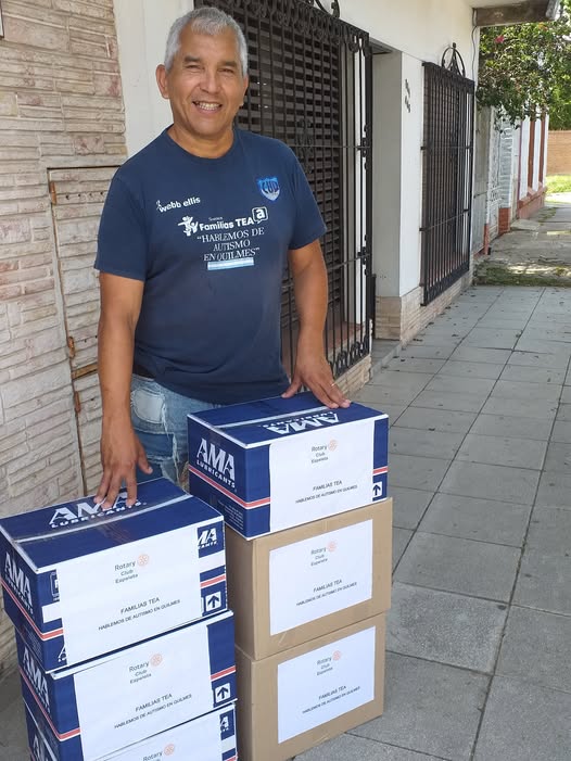 Ropa y calzado para agrupación Familias Tea Hablemos de Autismo, Quilmes